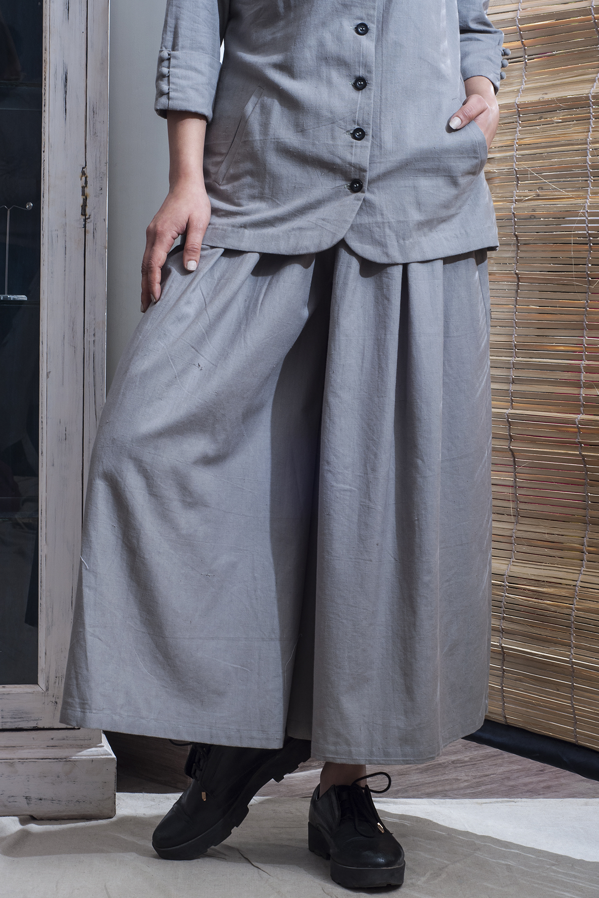 Elane- Grey Fitted Jacket With Oversized Pants-4