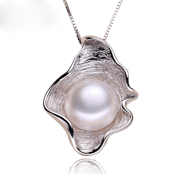 Freshwater White Pearls Lisbon Pendant 8-9 mm AAA-0