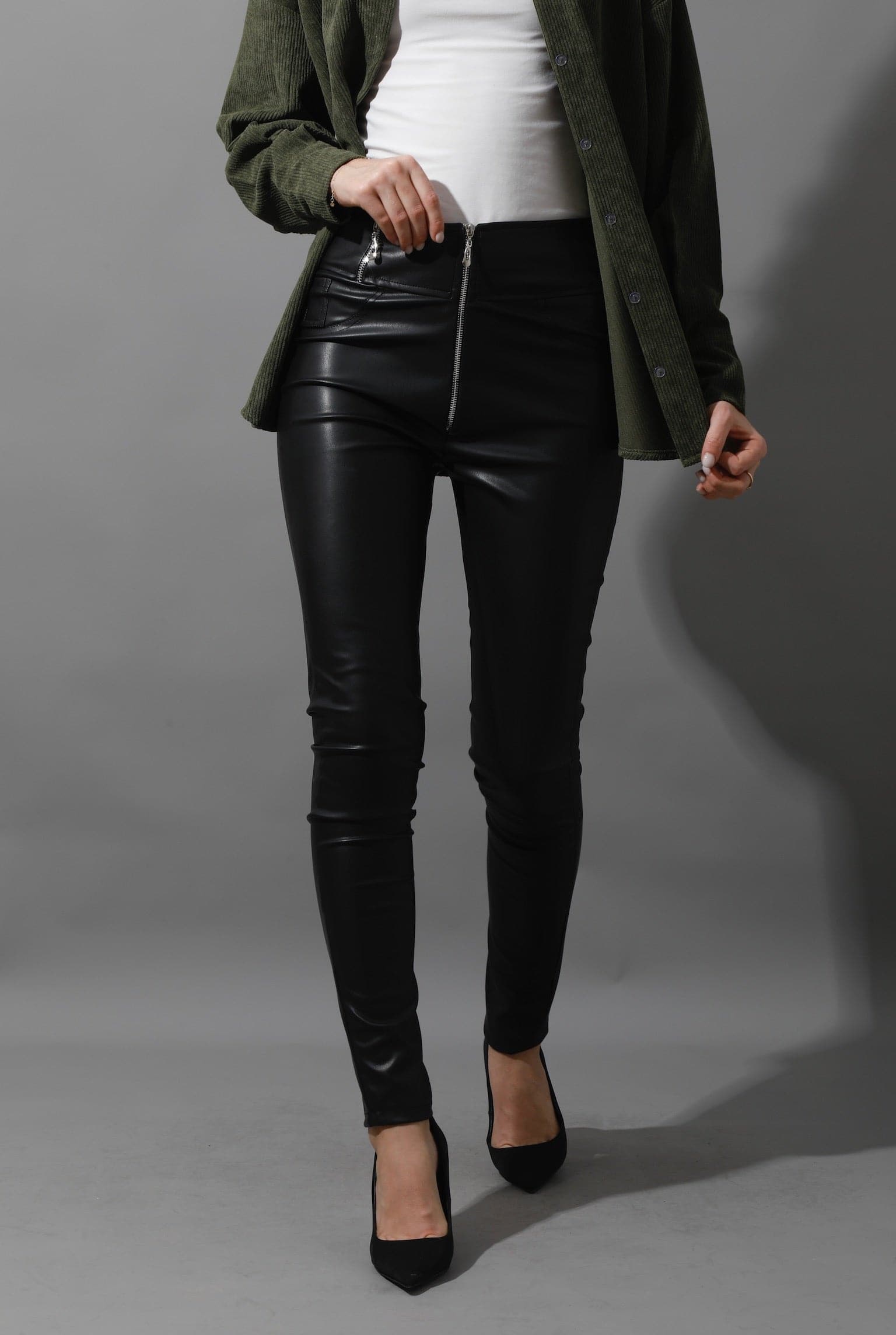 Faux-Leather Leggings - Black-4