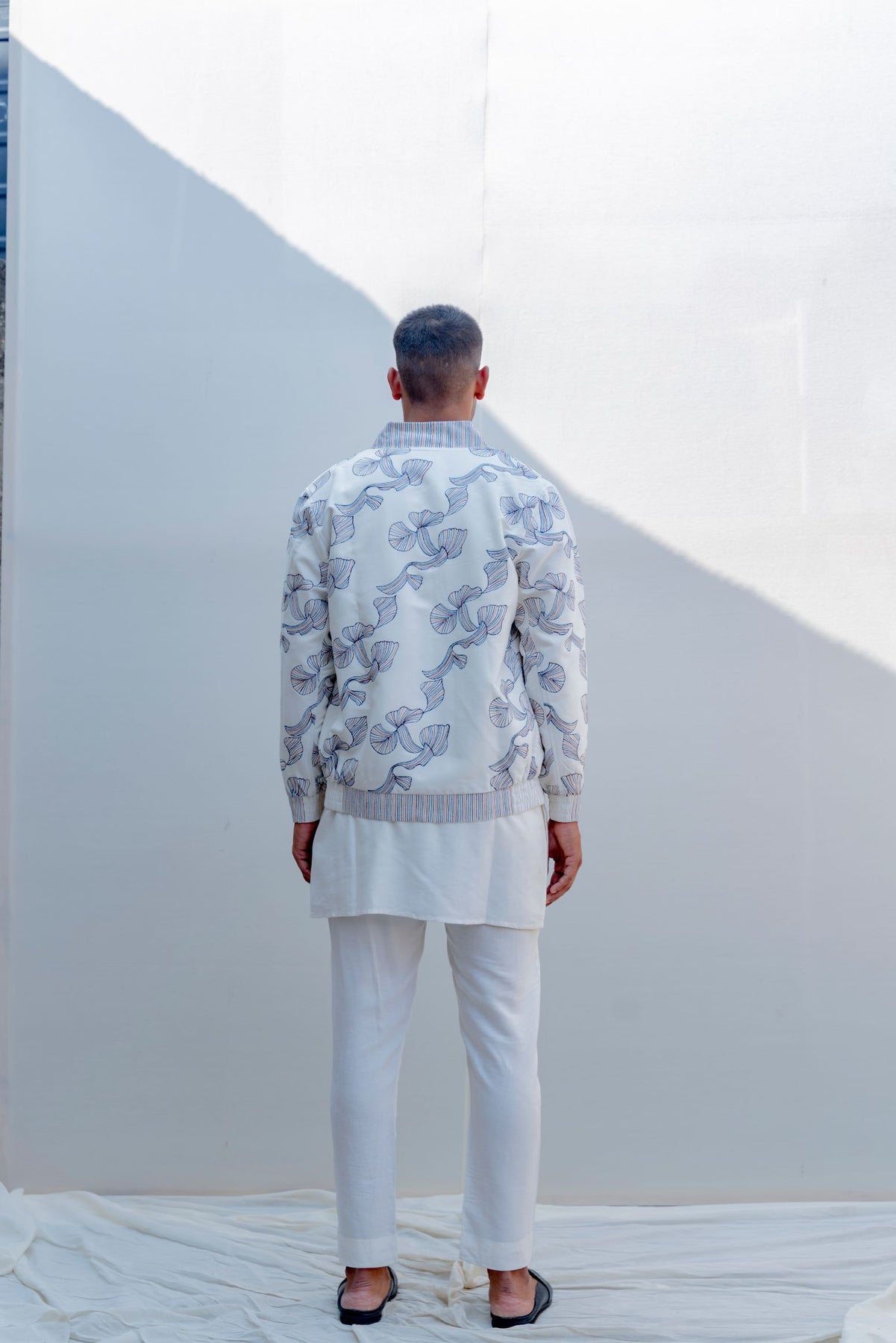 I & YOU - OFF-WHITE ABSTRACT EMBROIDERD BOMBER JACKET SET-3