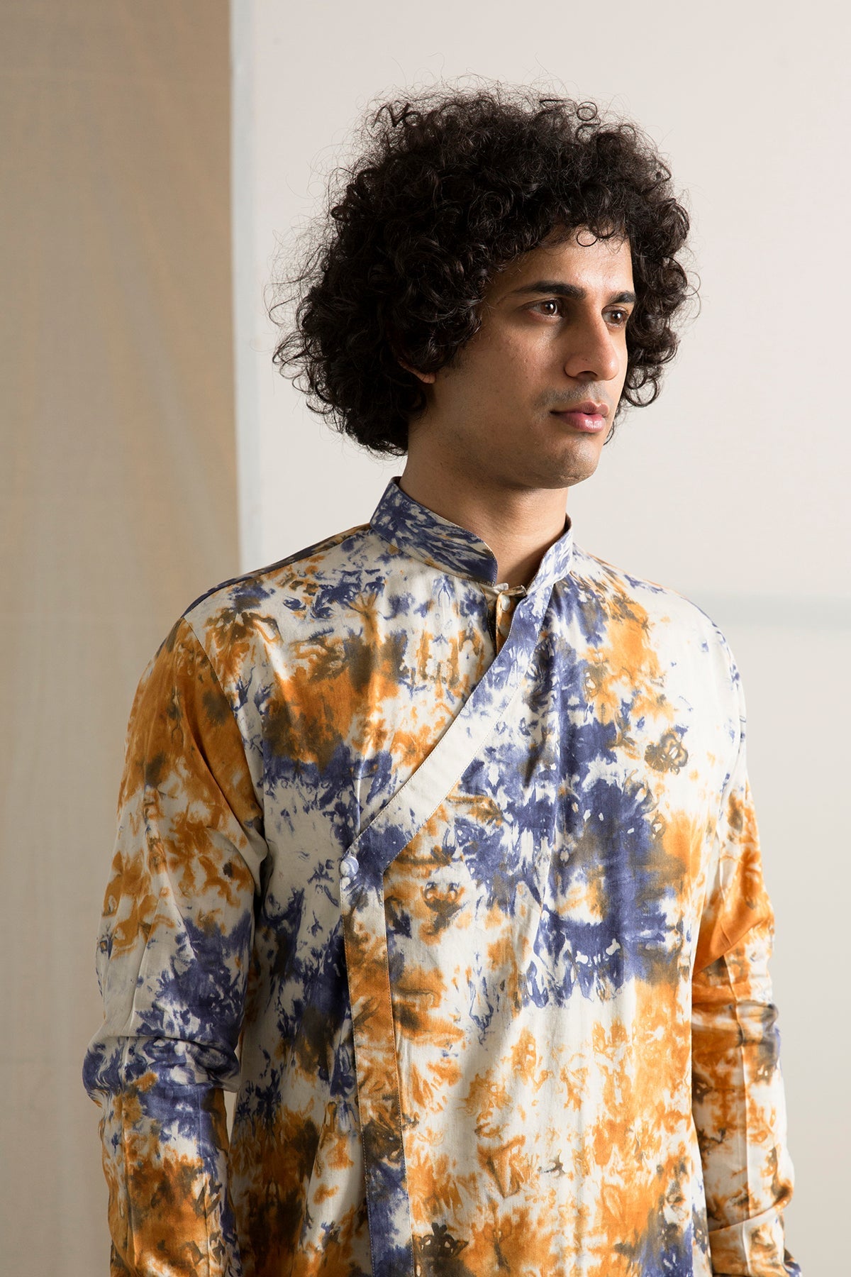 Toivo - Tie & Dye Kurta Set With Quilted Jacket-3