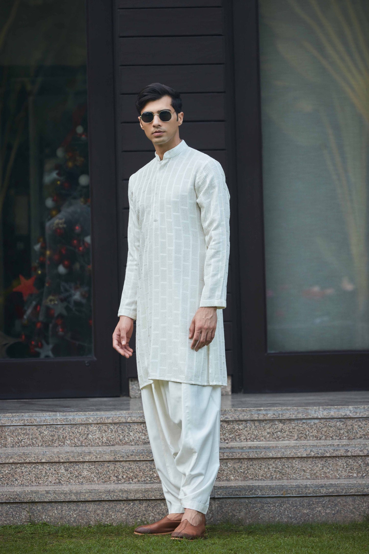 Tarusa - Off White Chikankari Kurta Set-1