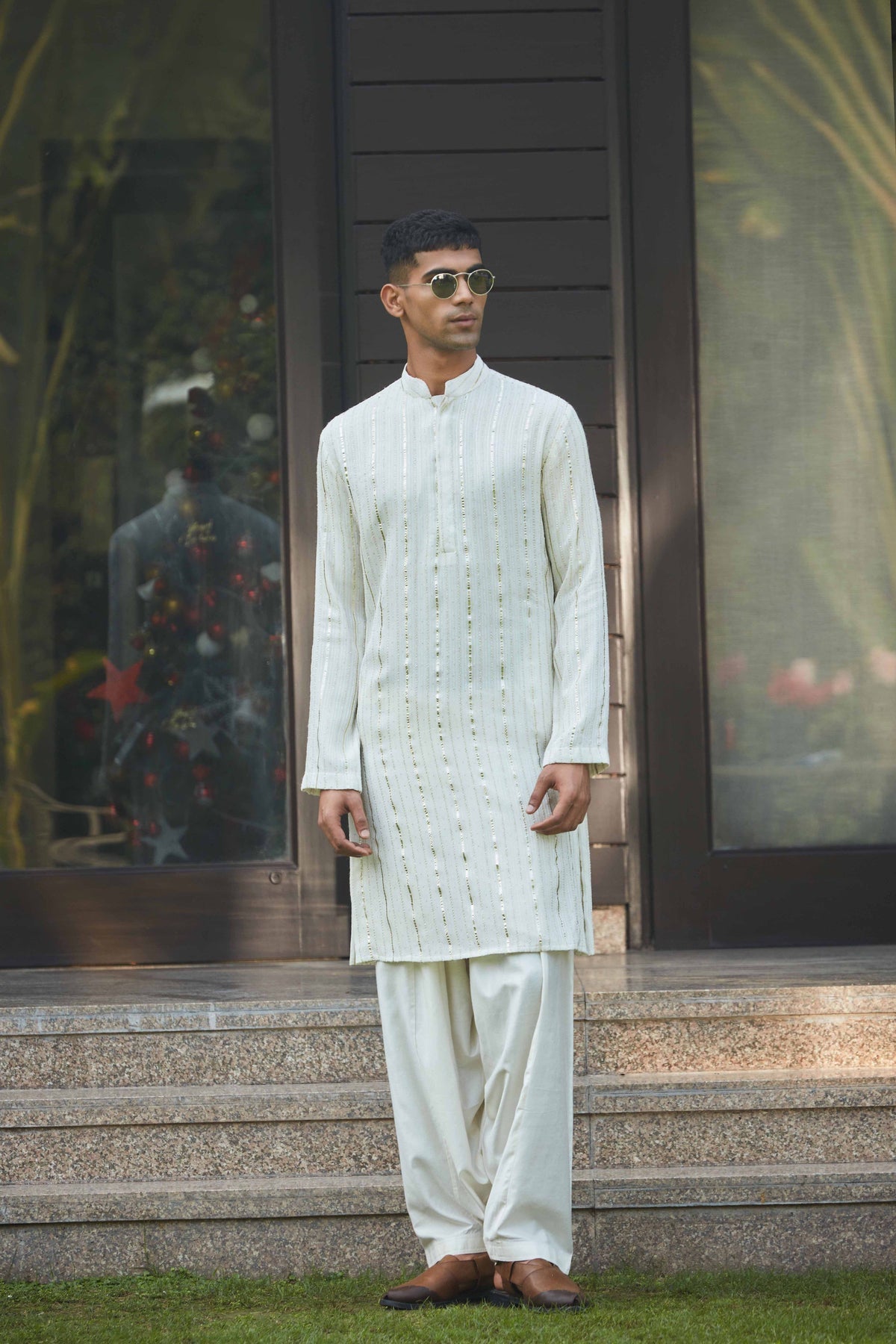 JEVA - OFF WHITE CHIKANKARI KURTA SET-1