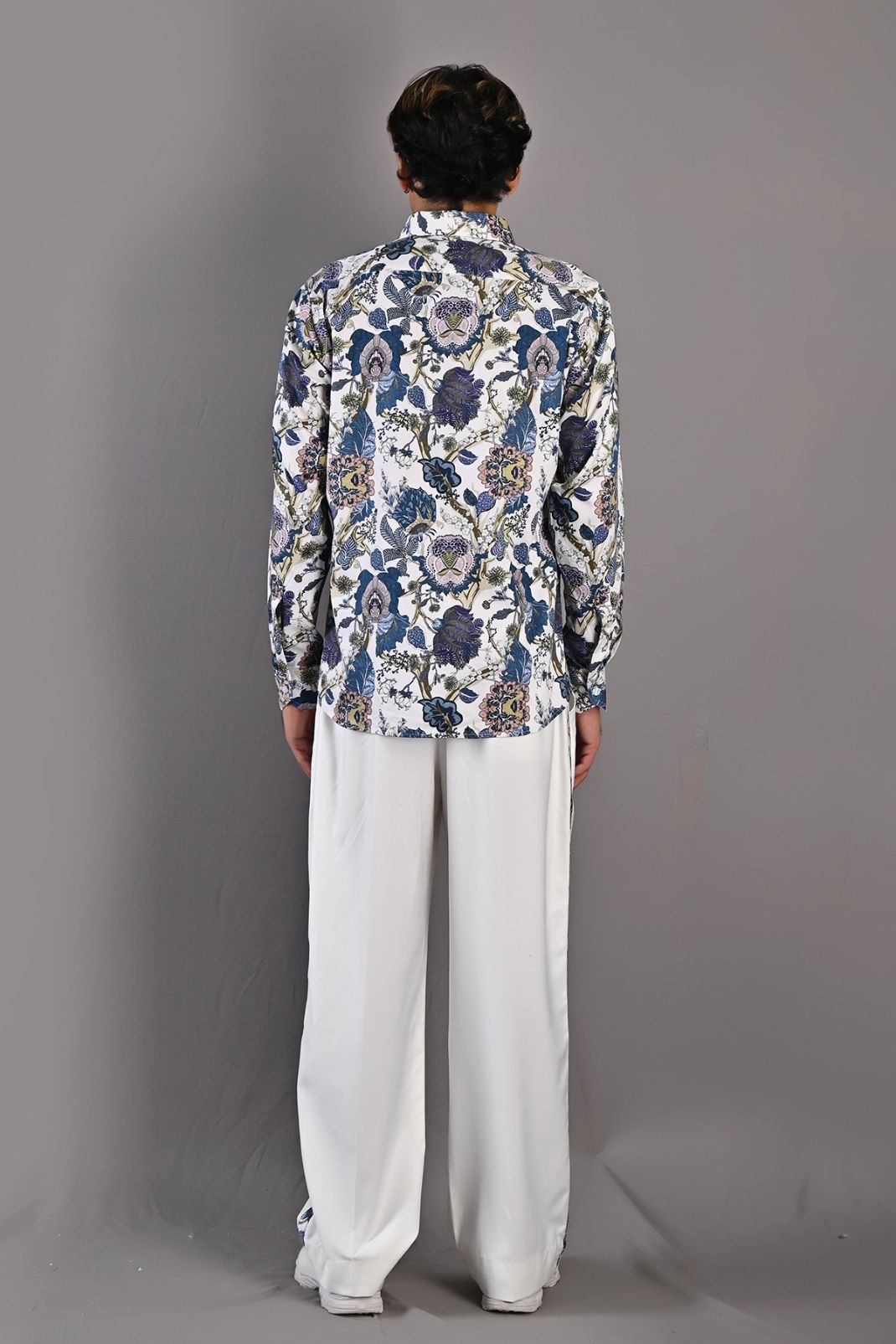 Avel - Multi Blue Printed Shirt with Off-White Pant Set-4