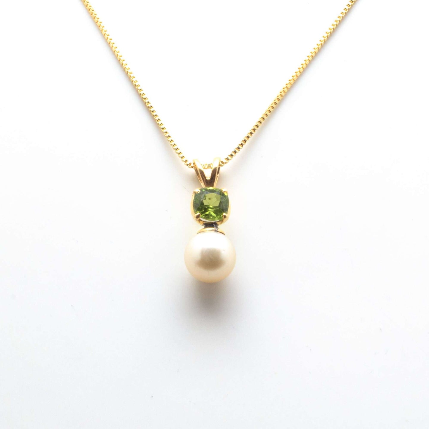 Golden South Sea Pearl with Green Peridot Stone Geraldton Pendant 9.5 - 10.5 M-0