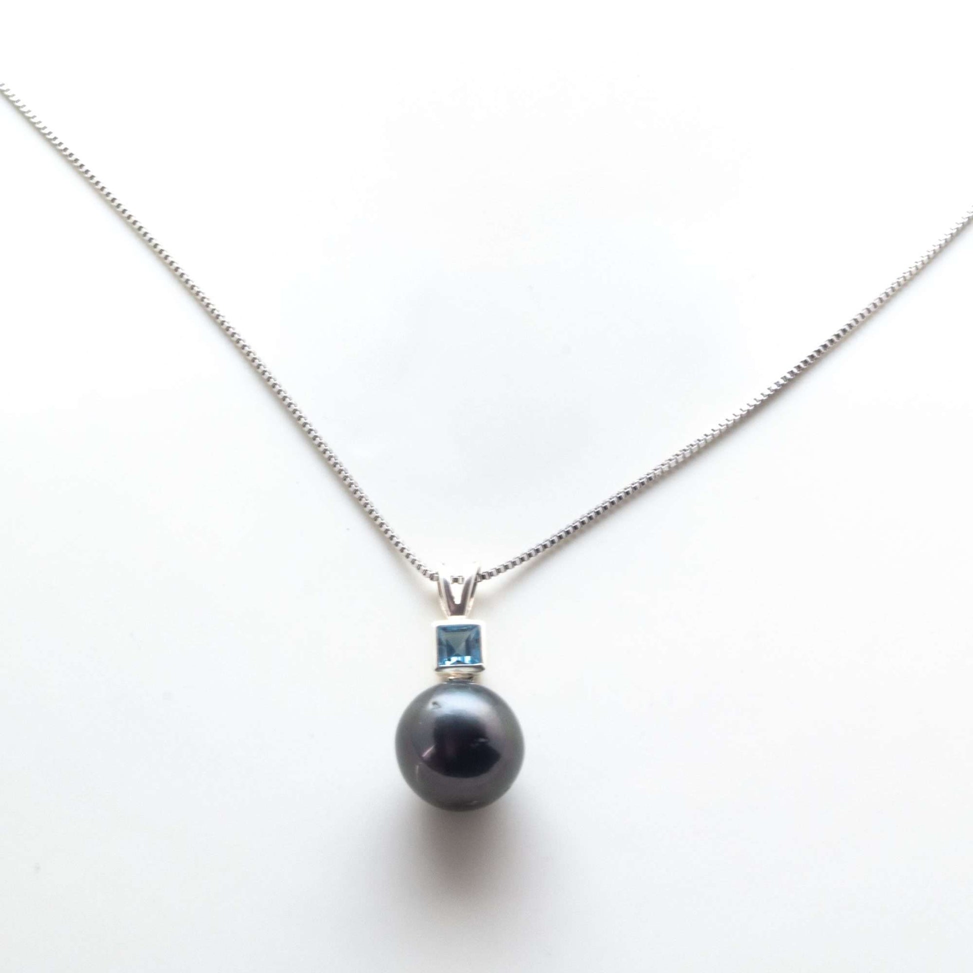 Tahitian South Sea Black Pearls with Natural Blue Topaz Stone Gilgit Pendant 10.5 - 11.5 MM-0