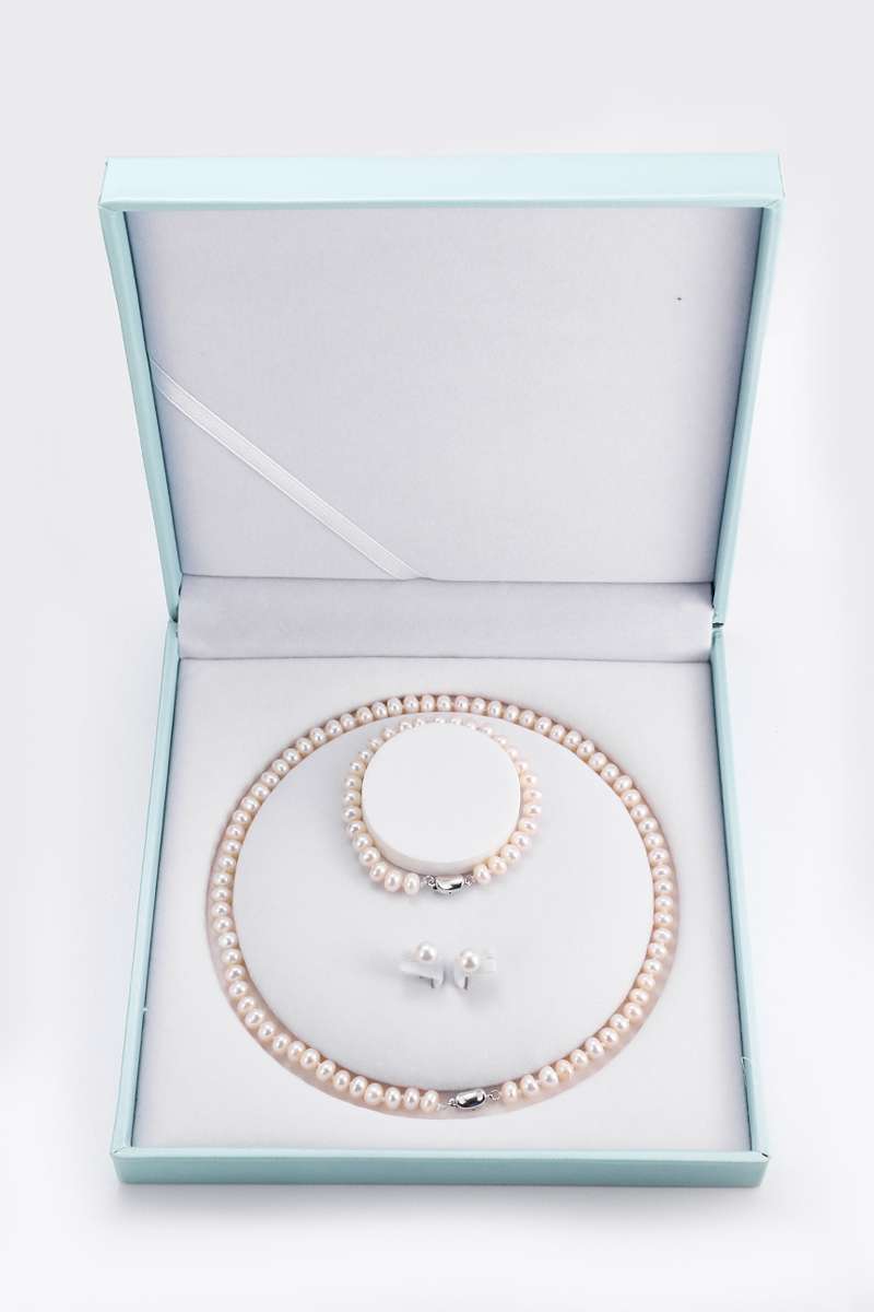 Georgian Jewellery Set 8 - 9 mm AAAA White Freshwater Pearls with 17' Strand-15