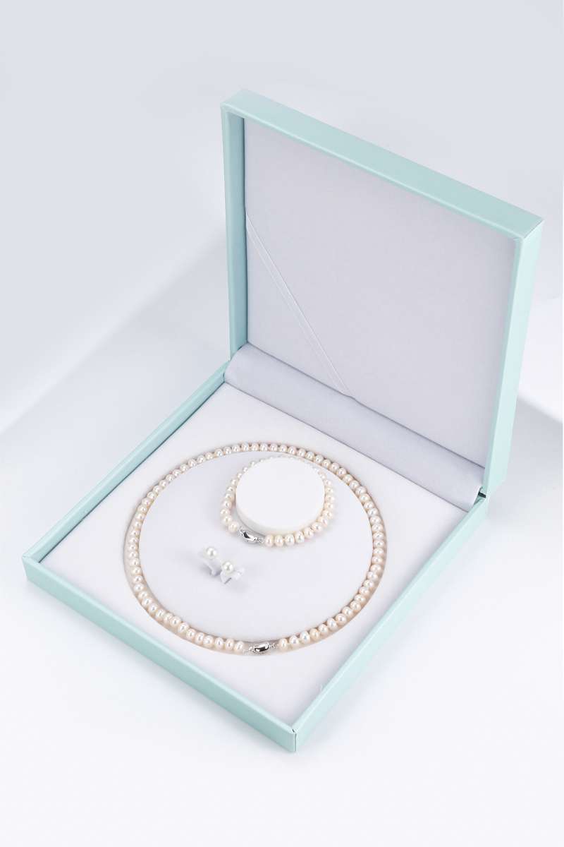 Georgian Jewellery Set 8 - 9 mm AAAA White Freshwater Pearls with 17' Strand-13