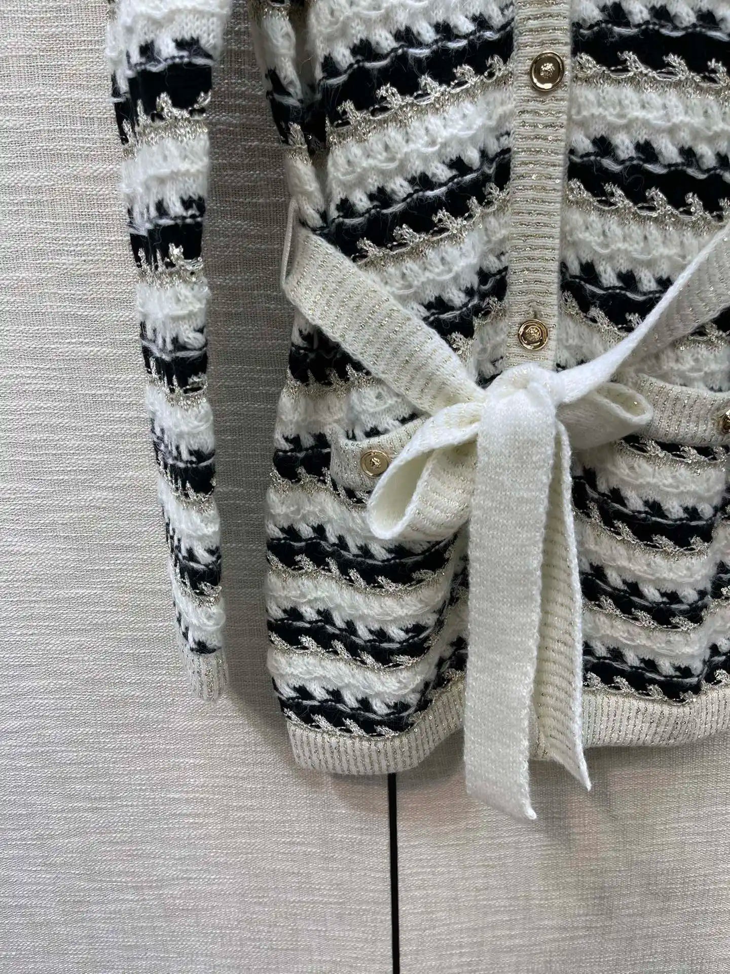 Women's Sweater V-neck Single Breasted Cardigan Luxury CHAN** Brands Classic Stripe Design Sweater Fashion Brand Ladies Overcoat