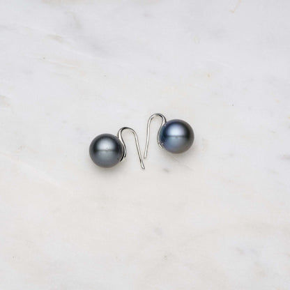 Tahitian South Sea black pearl earrings with silver earstuds