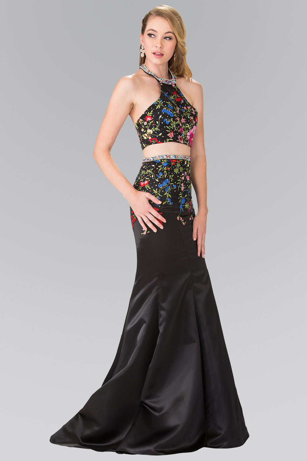 Two-Piece Floral Embroidered Satin Prom Dress with Halter-Neck and Mermaid Skirt-4